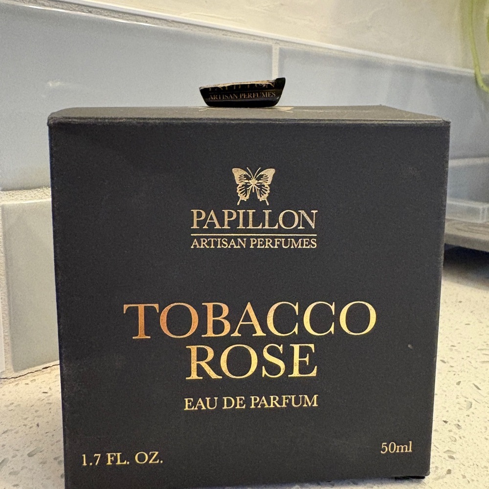 Papillon Tobacco Rose Eau de Parfum - Picture 2 of 3